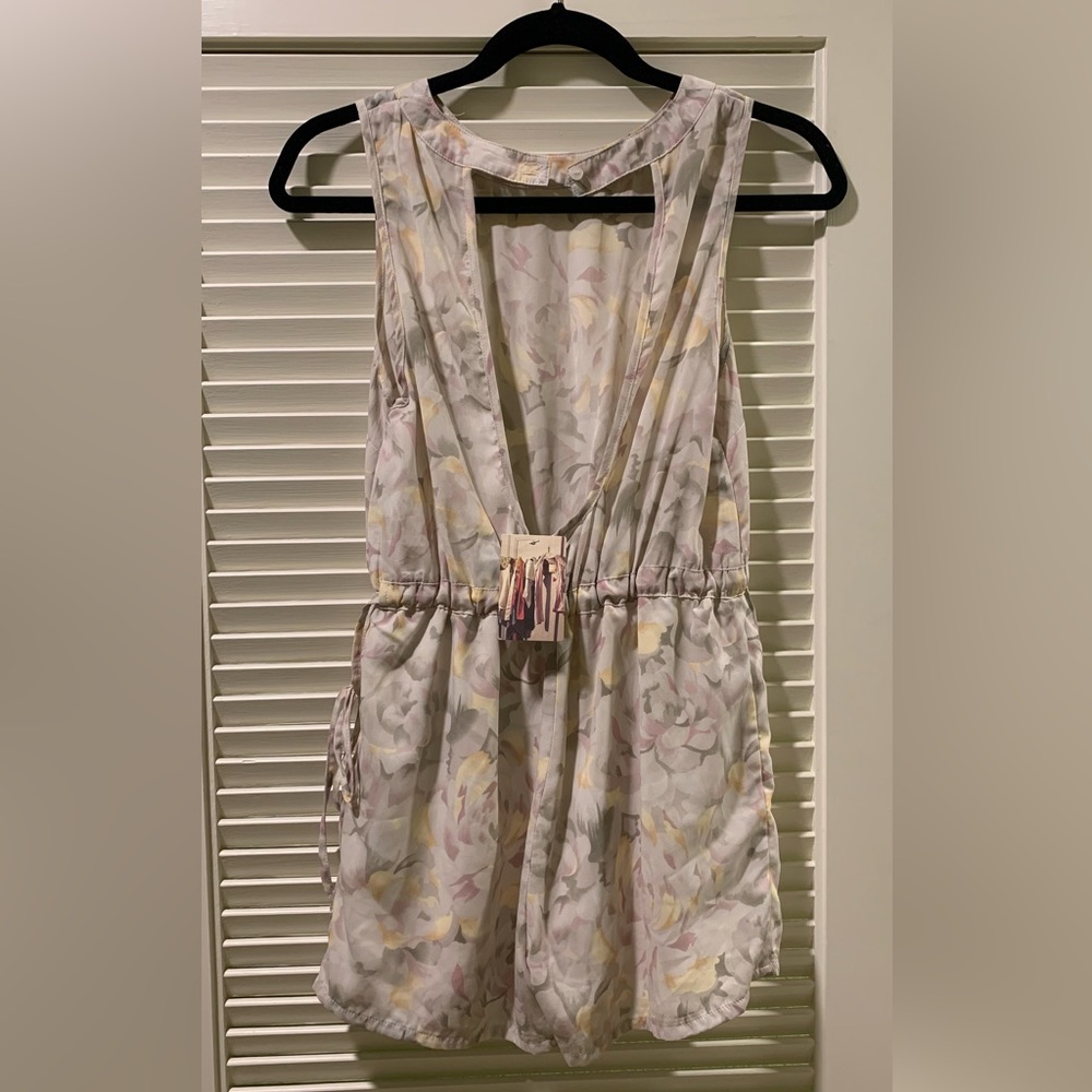 ✨PASTEL FLORAL ROMPER✨ - Picture 2 of 11